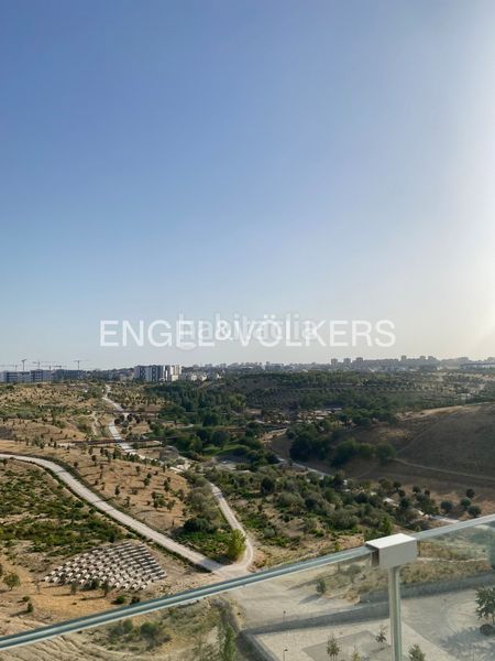 Foto c0a46e05-d23d-4365-83a8-6f4c1427a534. Àtic amb calefacció aparcament piscina a Valdebebas - Valdefuentes Madrid