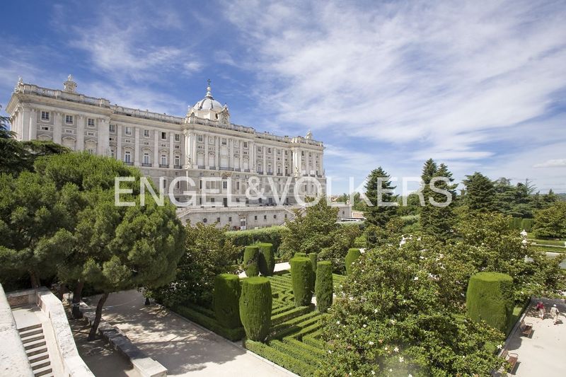 Foto 52e35cbc-a0bb-4c8e-b5f2-e02dd298f0e0. Lloguer pis amb calefacció a Palacio Madrid