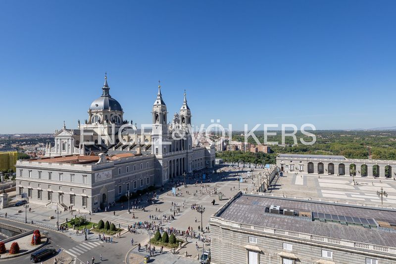 Foto fd24412a-1198-4698-aa84-d8fe32f2e291. Lloguer pis amb calefacció a Palacio Madrid