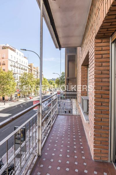 Foto ad99f47a-7b8d-4534-afd3-c02bb65d9c24. Pis amb calefacció a Almagro Madrid