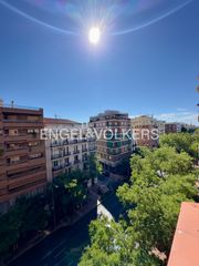 Pis a Calle de Santa Engracia