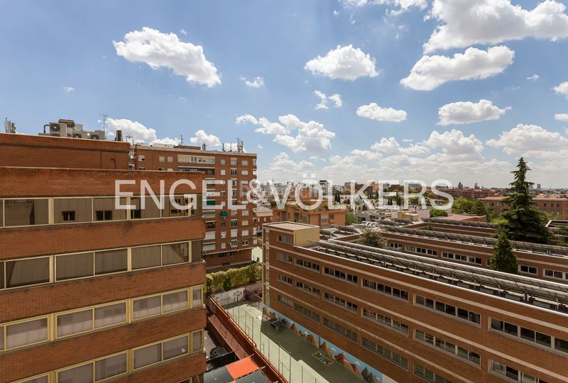 Foto ddeb7d72-d641-46c5-b9d4-a15e3d09c835. Lloguer àtic amb calefacció a Hispanoamérica-Bernabéu Madrid