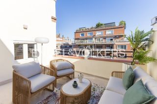 Àtic a Ibiza. Ático con agradable terraza junto al retiro