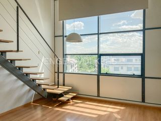 Loft à Vega de la Moraleja. Luminoso duplex en edificio emblemático con increíbles vistas