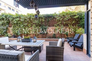 Pis a Monte el Pilar. Acogedor bajo con jardín en monte del pilar
