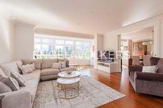 Lloguer Pis  Avenida de américa. Exclusiva vivienda reformada y amueblada de 4 dormitorios en sal