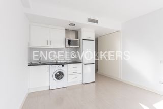 Studio à Valdeacederas. Práctico estudio en  madrid diseño funcional, seguridad y excele