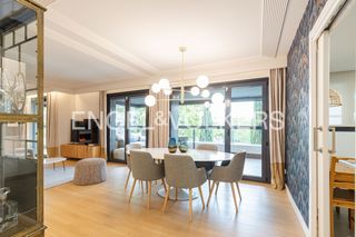 Affitto Appartamento in Sector B. Exclusiva vivienda de diseño con un confort inigualable