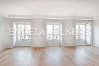 Apartment in Calle de Génova 5ºB