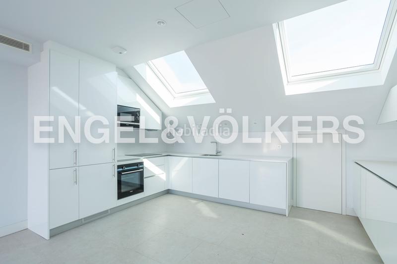 Foto 22b53cc8-d098-44d4-8180-6a364c2ad72a. Lloguer àtic amb calefacció a Universidad-Malasaña Madrid