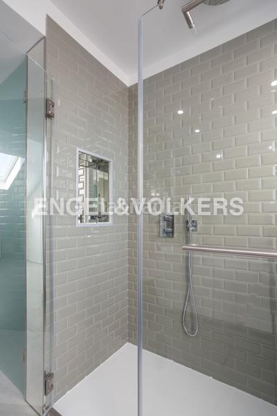 Foto 275e8ba5-0b81-47bf-81df-ce86900d4b6e. Lloguer àtic amb calefacció a Universidad-Malasaña Madrid