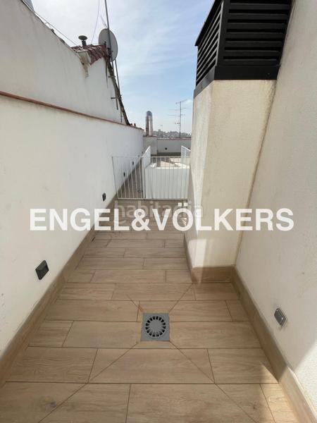 Foto 49195a0f-8cf8-43f8-bbab-a3a93e7dcd17. Lloguer àtic amb calefacció a Universidad-Malasaña Madrid