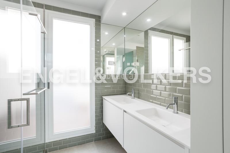 Foto afb6d9fe-60df-405d-b06e-477c8aa44d1d. Lloguer àtic amb calefacció a Universidad-Malasaña Madrid