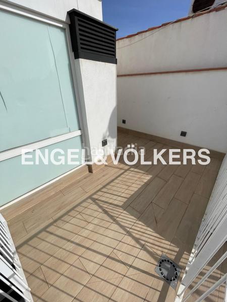 Foto b2f38012-5a72-4834-9cae-d1418635d5ba. Lloguer àtic amb calefacció a Universidad-Malasaña Madrid