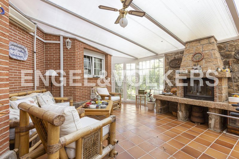 Foto 708afad1-198f-4196-adff-cb03a1554f26. Casa amb calefacció aparcament piscina a Molino de la Hoz Rozas de Madrid (Las)