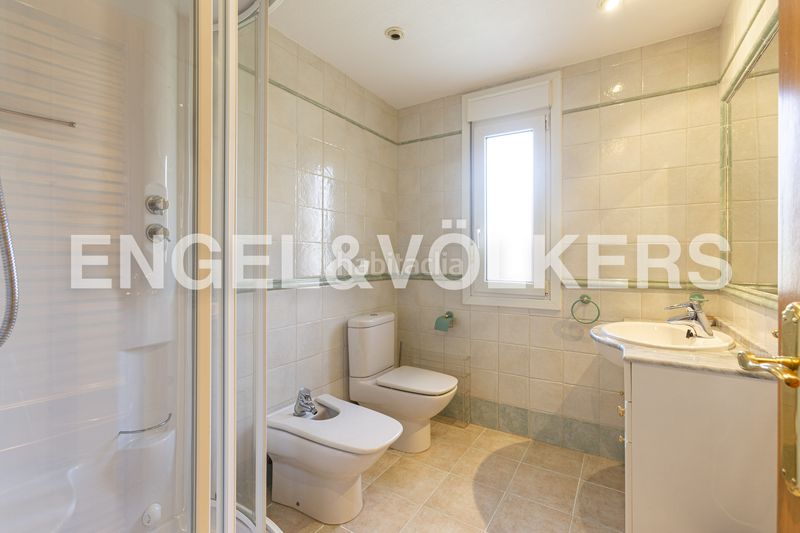 Foto c8c0aa86-bb9d-4ada-9fb7-39727af3c749. Casa amb calefacció aparcament piscina a Molino de la Hoz Rozas de Madrid (Las)