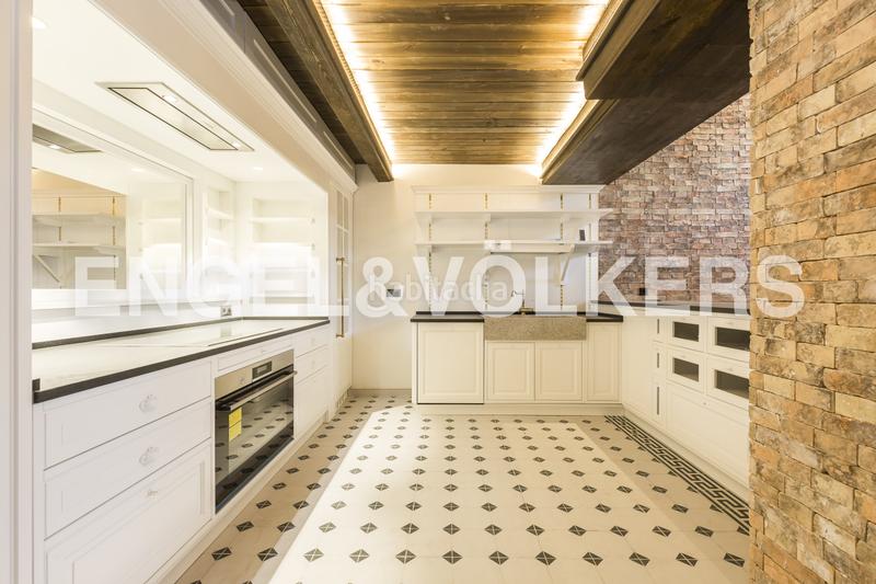 Foto 5a7b8814-d9ae-4f9e-b9d3-485c0296d9a0. Piccolo appartamento con riscaldamento parcheggio piscina in Madrid