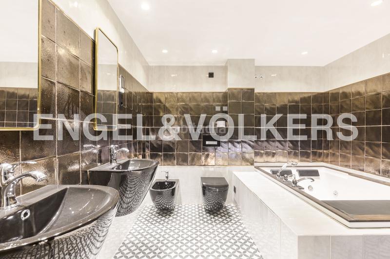 Foto f8a283e5-a47f-4aaf-9063-bf18352e69a8. Piccolo appartamento con riscaldamento parcheggio piscina in Madrid