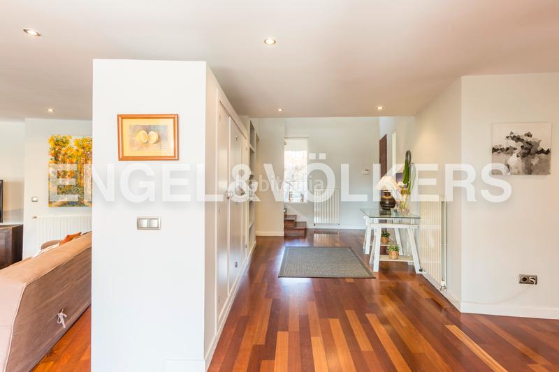 Foto 16822da1-cbdf-4e7a-86ae-a83fd09fdd08. Casa chalet exclusivo con diseño geométrico del prestigioso arquitecto pérez urruti en Majadahonda