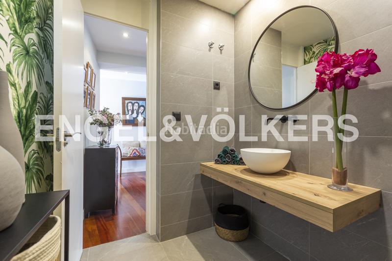 Foto dc79793b-f92b-4128-92ad-c3bb64c00edb. Casa chalet exclusivo con diseño geométrico del prestigioso arquitecto pérez urruti en Majadahonda