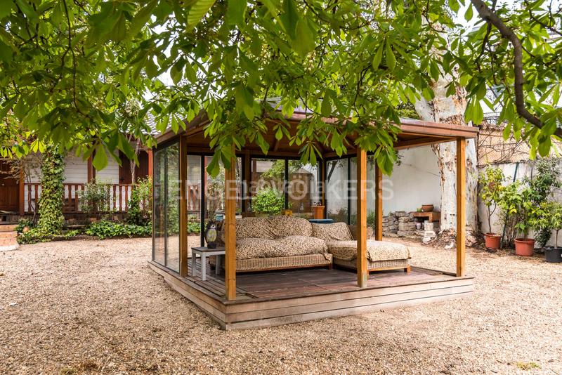 Foto 4a4f79e3-e9d3-4264-8217-374bba9ddc5b. Casa chalet unifamiliar en parcela única de Nueva España en Madrid