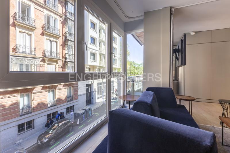 Foto ee5803d9-4ccd-4c81-a5bf-3eecf007aaee. Apartamento exclusivo loft de diseño a pasos del retiro. en Madrid