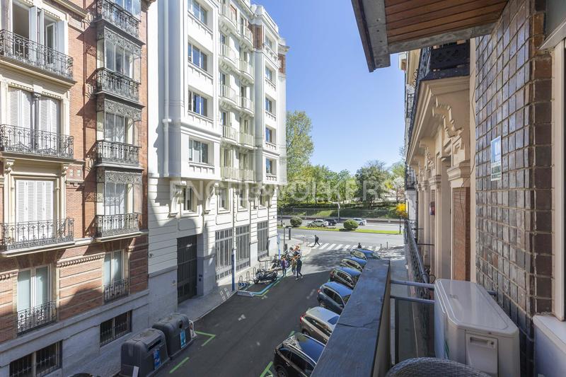 Foto f4aad669-0ca0-4e87-9c2f-20de5411024e. Apartamento exclusivo loft de diseño a pasos del retiro. en Madrid