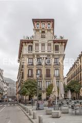 Attique à Palacio. Dúplex en palacio con estilo y elegancia