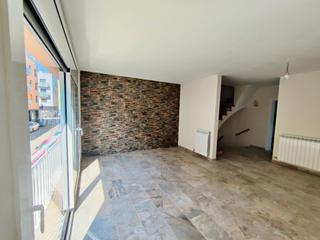 Casa adossada a Cardedeu. Estrena tu hogar en poble sec!