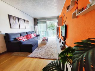 Etagenwohnung in Parets del Vallès. Piso con park. y terraza