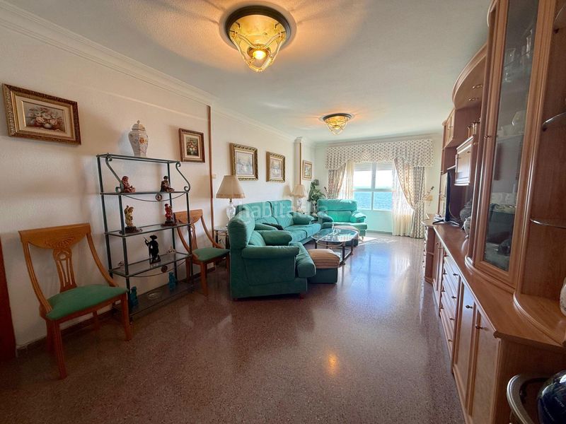 Foto 01935eeb-8982-4bda-95ec-77d0499841be. Apartament amb aparcament piscina a Playa Poniente Benidorm