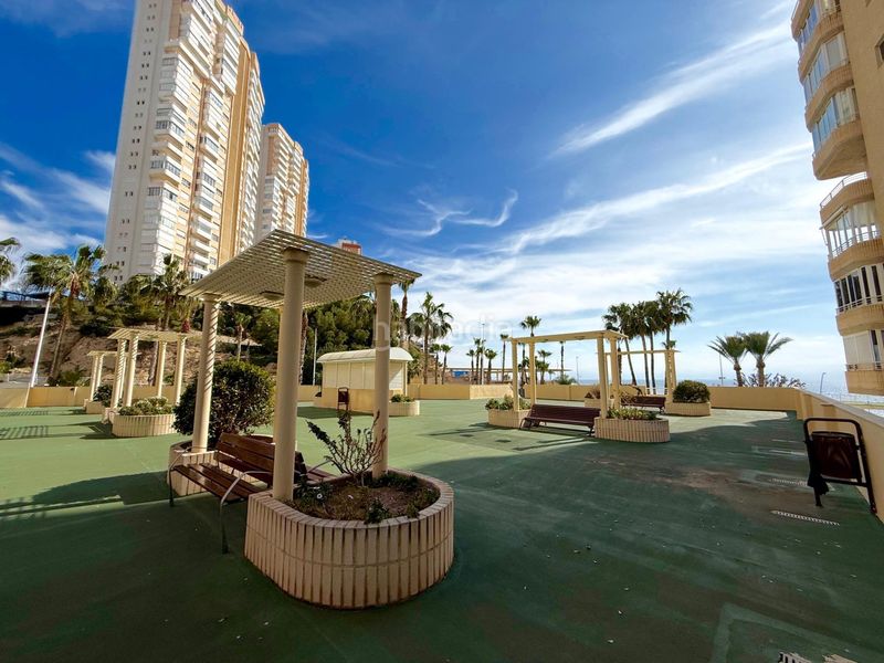 Foto 1deee21b-679e-4840-9b5c-9f4270ef5cbd. Apartament amb aparcament piscina a Playa Poniente Benidorm
