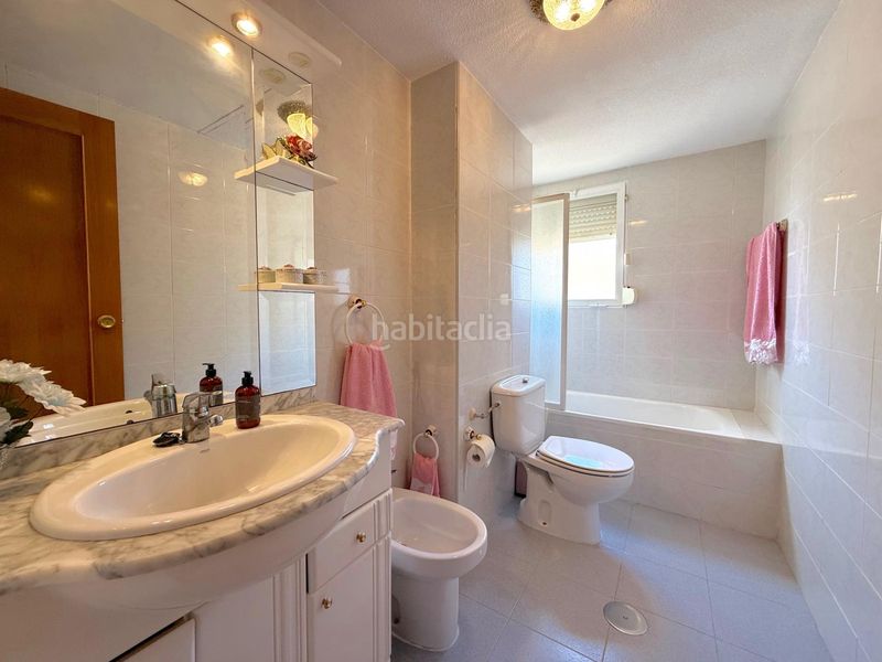 Foto 3cbf05cf-a07f-4039-adf7-6678d939abd3. Apartament amb aparcament piscina a Playa Poniente Benidorm