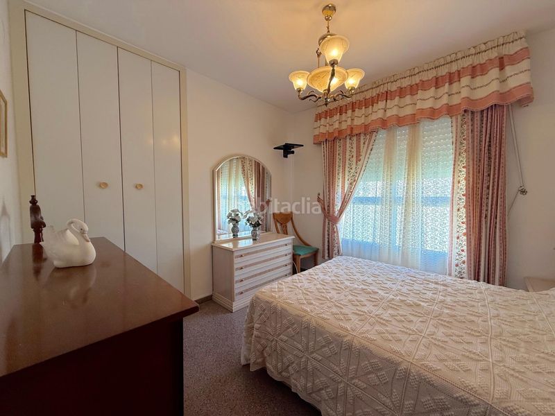 Foto 5d101c2d-00be-48b3-bb19-444068013cff. Apartament amb aparcament piscina a Playa Poniente Benidorm