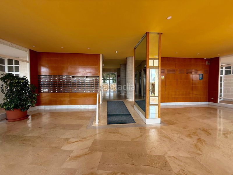 Foto 7a5fa8fa-5d32-4118-bebc-508cbd2d8b71. Apartament amb aparcament piscina a Playa Poniente Benidorm