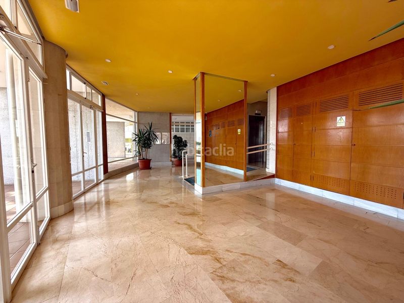 Foto ddfcaf66-5048-4e09-8ec9-790e28f3e852. Apartament amb aparcament piscina a Playa Poniente Benidorm