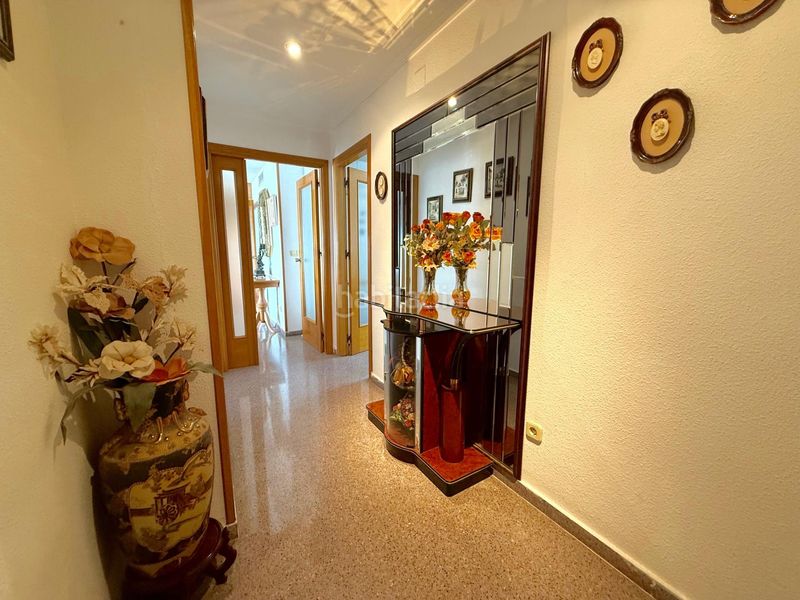 Foto e10c3f62-d55c-40fa-bdfc-49e110dfa529. Apartament amb aparcament piscina a Playa Poniente Benidorm