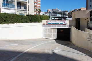 Parking voiture  Avenida rey jaime i. Garaje cabinado con capacidad para 3 vehículos en pleno centro d