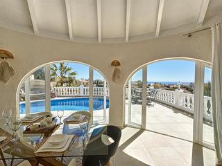 Chalet in Calle magnolias