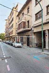 Building in Plaça dels Patins. Edificio en venta en pleno centro