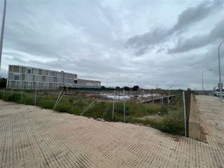 Terrain résidentiel à Estadi Balear. Solar en venta en polígono son morro