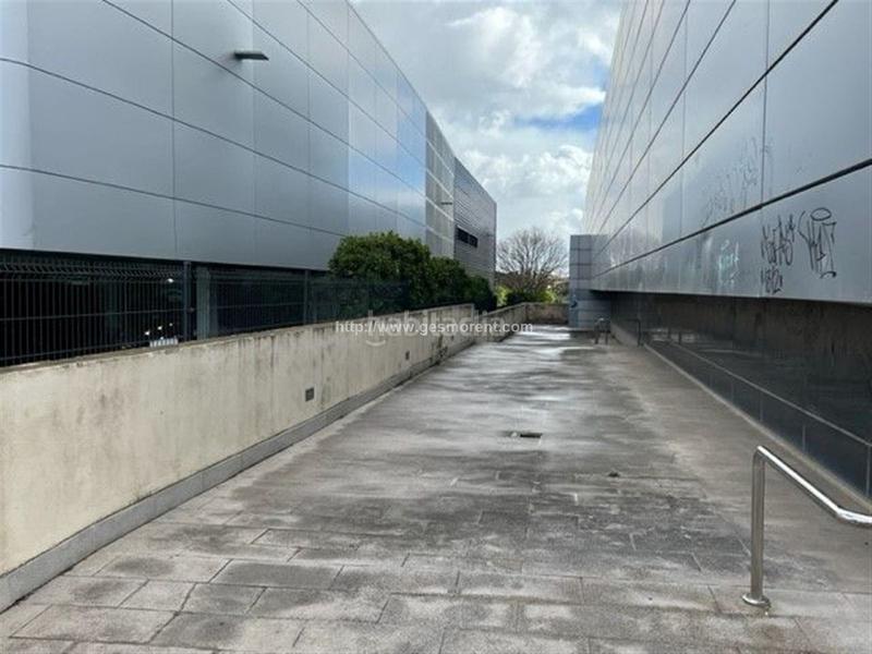 Foto 9ce52014-2b8b-4103-b7cb-4e3262bda43f. Office space with heating parking in Son Anglada Palma de Mallorca