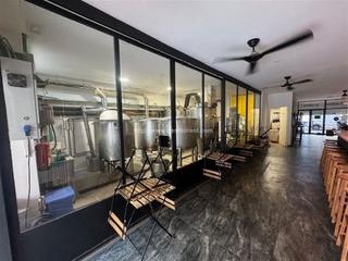 Transfer Business premise in Arxiduc. Local en traspaso en zona arxiduc