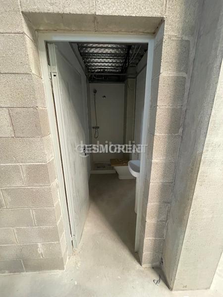 Foto e3a493ca-1095-41c6-80df-a4df1d90c585. Affitto capannone industriale in Can Vinyals Esparreguera