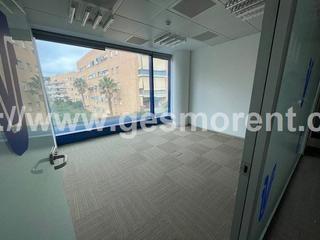 Büro in Montigalà. Oficina en venta en badalona