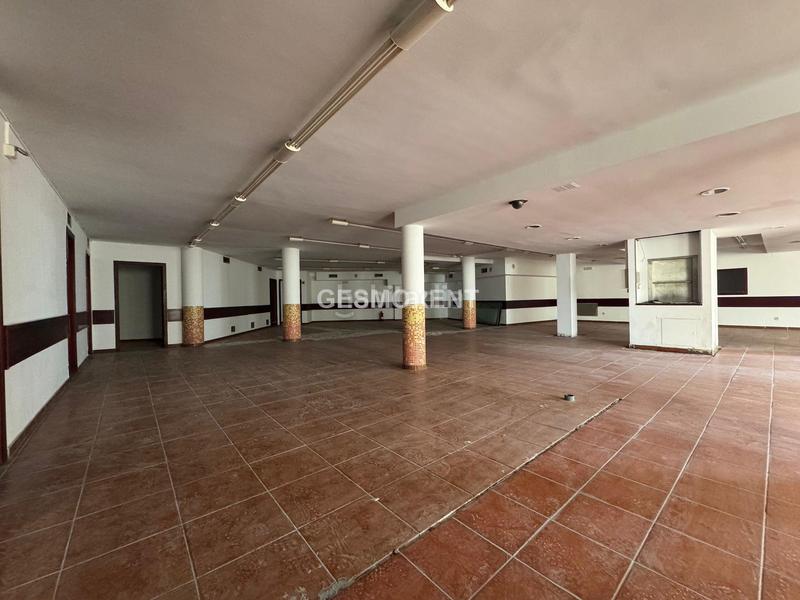 Foto 229b3b9f-9d26-4e32-adbf-a670d274122e. Local comercial a Zona Industrial Prat de Llobregat (El)