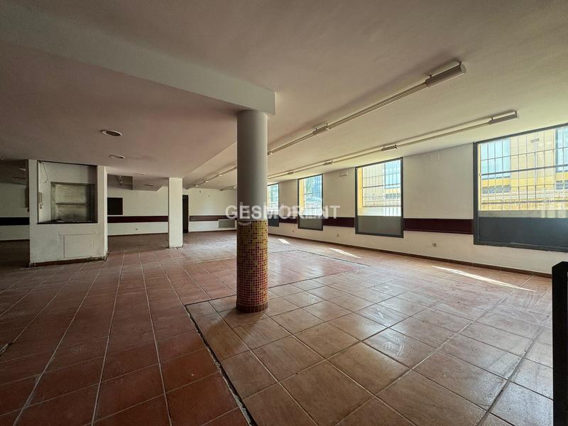 Foto c02270a1-c12d-472c-836c-eab4c13e73d3. Local comercial a Zona Industrial Prat de Llobregat (El)