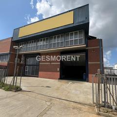 Bâtiment à usage industriel à Molins de Rei. Nave en venta en molins de rei, barcelona
