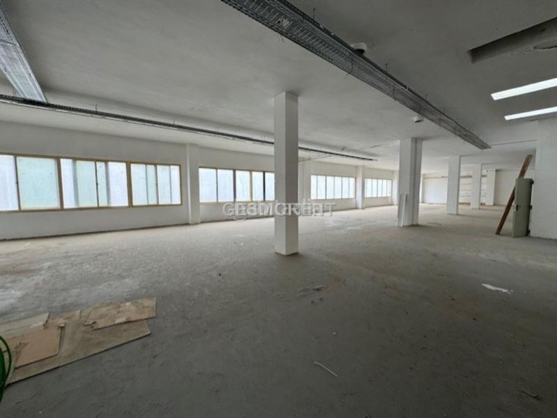 Foto 7d0910ce-1881-495d-aebe-be6bd584a57f. Alquiler nave industrial nave en venta y alquiler en Sant Joan Despí