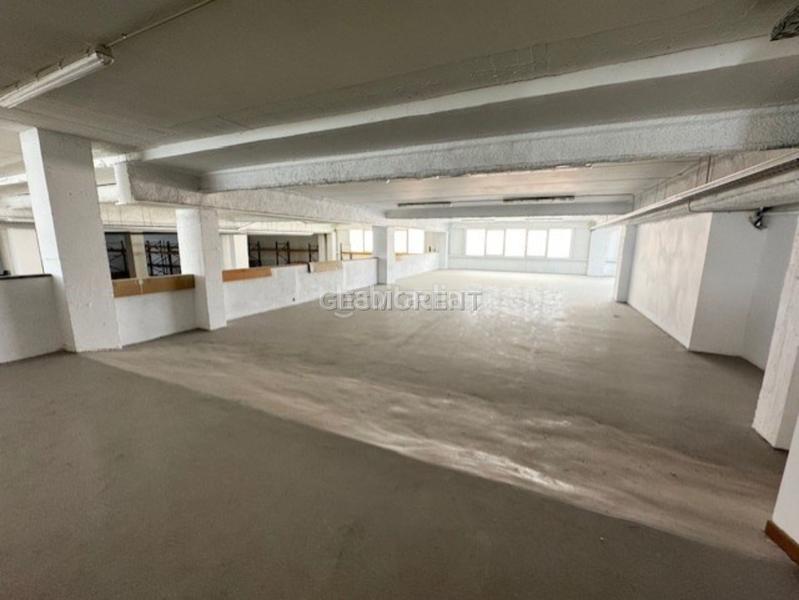 Foto 2580cc4c-eace-499a-a0e0-ab688ac58fad. Miete fabrikhalle in Les Planes Sant Joan Despí